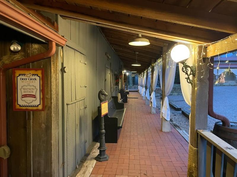 Watson Estate Bnb & Deer Creek Winery Uniontown Exterior foto