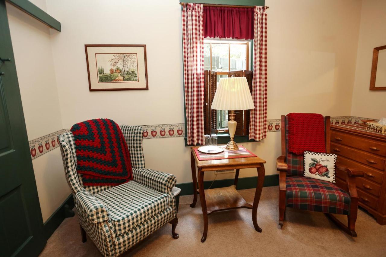 Watson Estate Bnb & Deer Creek Winery Uniontown Exterior foto